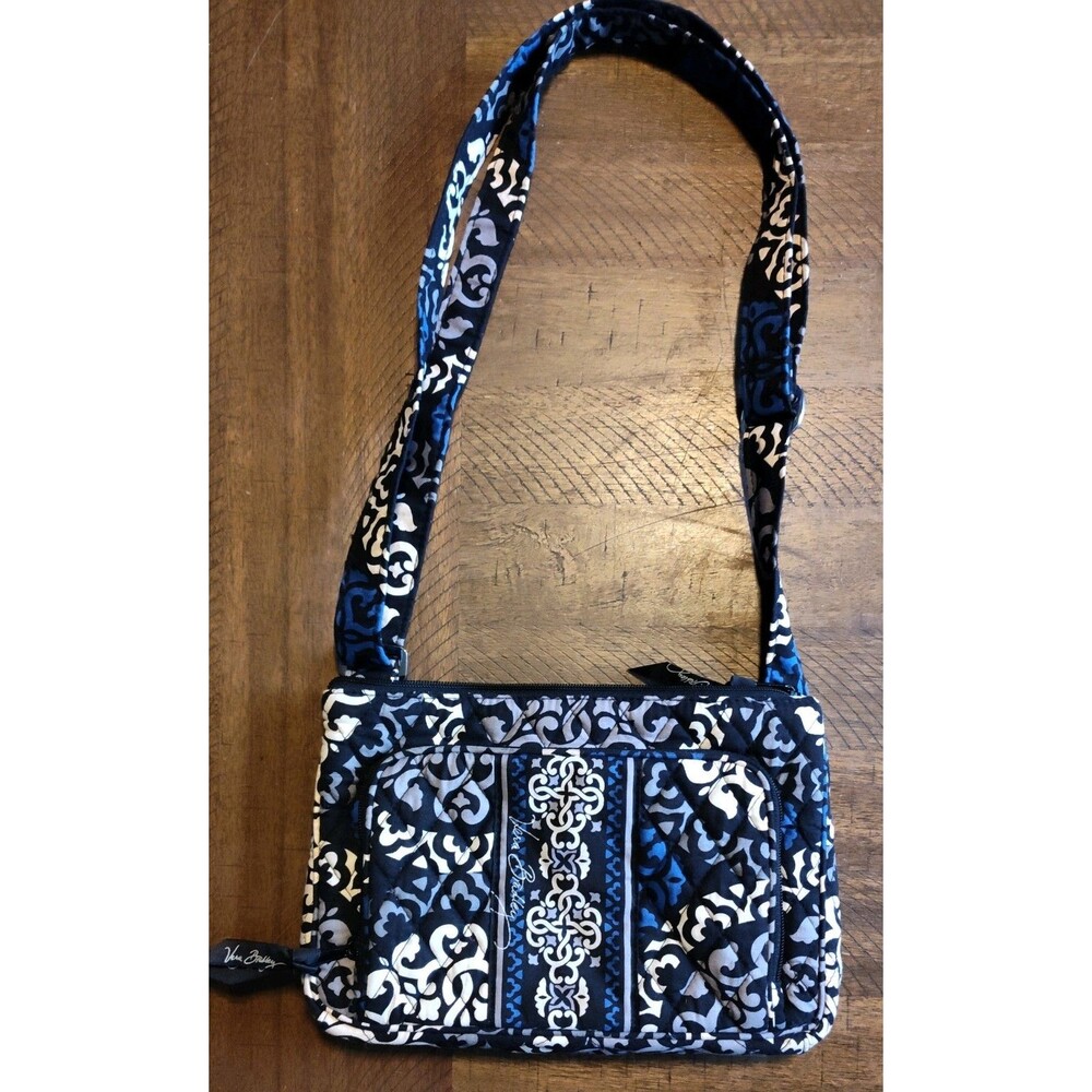 PREOWNED VERA BRADLEY BLACK BLUE CROSS BODY PURSE BAG